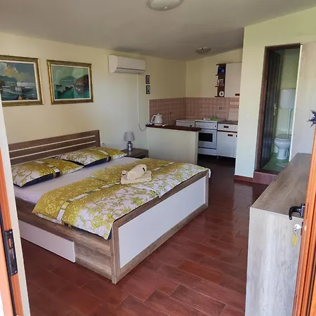 Lejlighed Am Krk Town