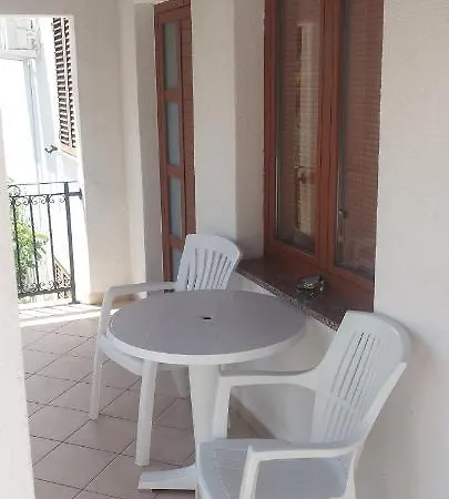 Am Apartman *