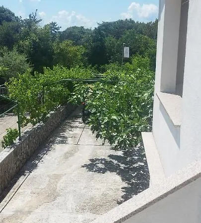 Apartment Am *