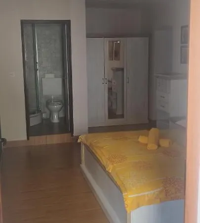 Apartment Am *