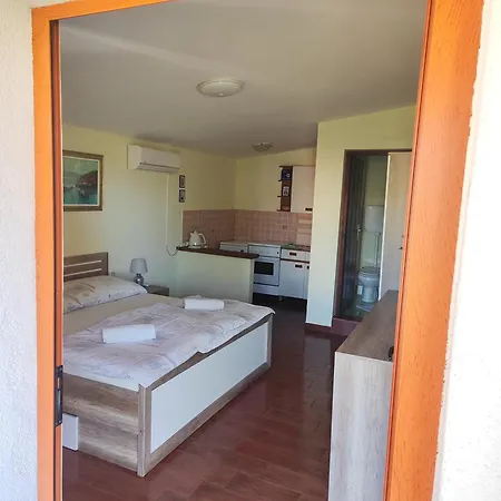 Apartment Am