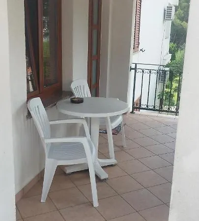 Apartment Am